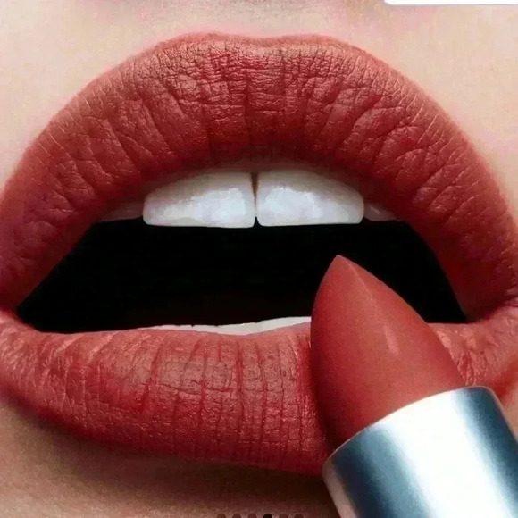 MAC Cosmetics Powder Kiss Lipstick in Devoted to Chili (316) NIB - Picture 4 of 7